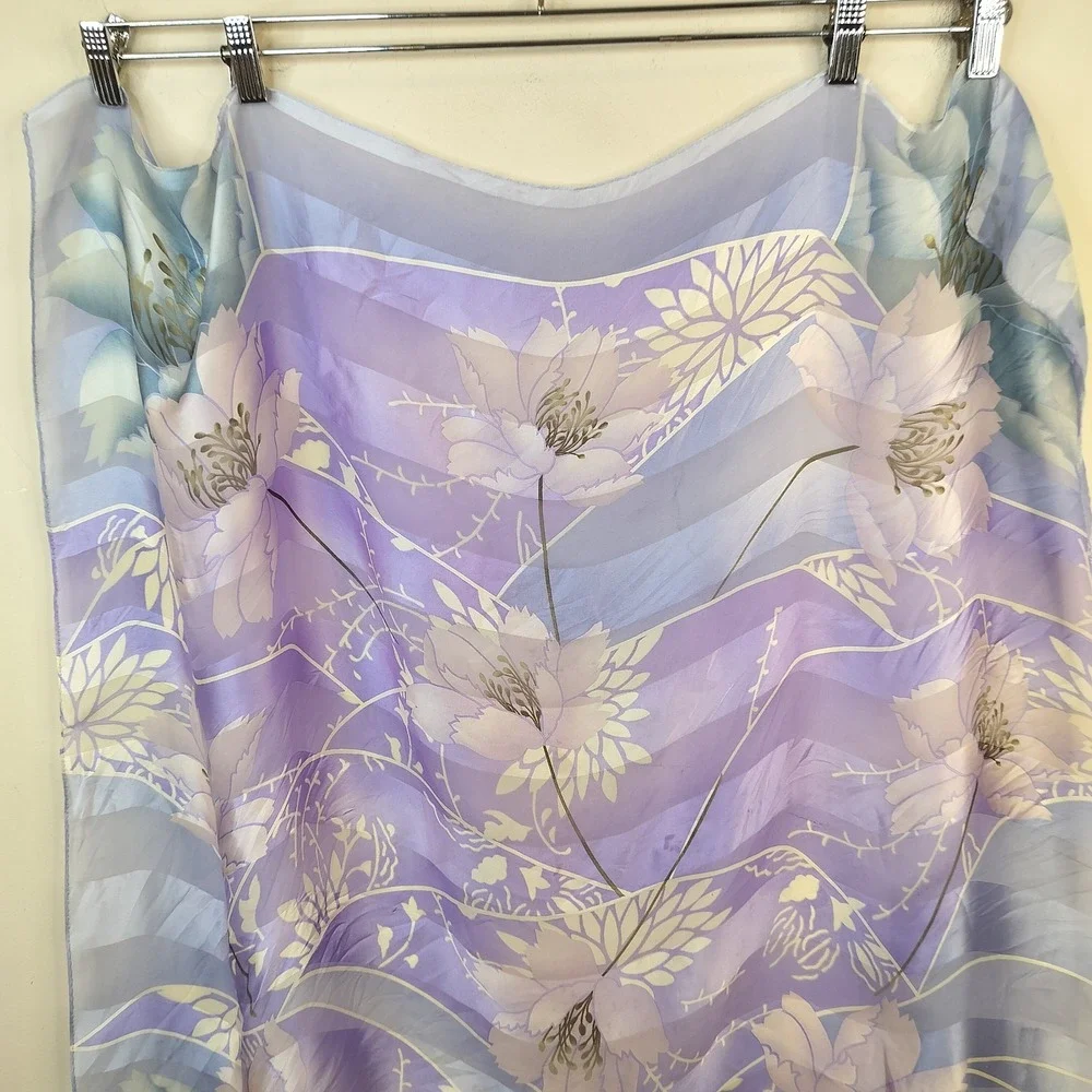 Oscar de la Renta Vintage Floral Silk Scarf 32x32 Purple Lavender Pastel
